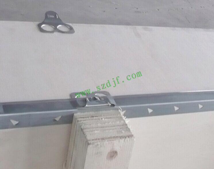 出口免檢鋼帶木箱側(cè)邊細(xì)節(jié) 出口免檢鋼帶木箱側(cè)邊細(xì)節(jié)